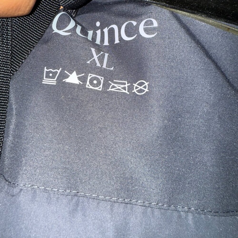 Quince Responsible Down Hooded Long Parka (Women / XL / Carbon Grey) - Picture 10 of 12